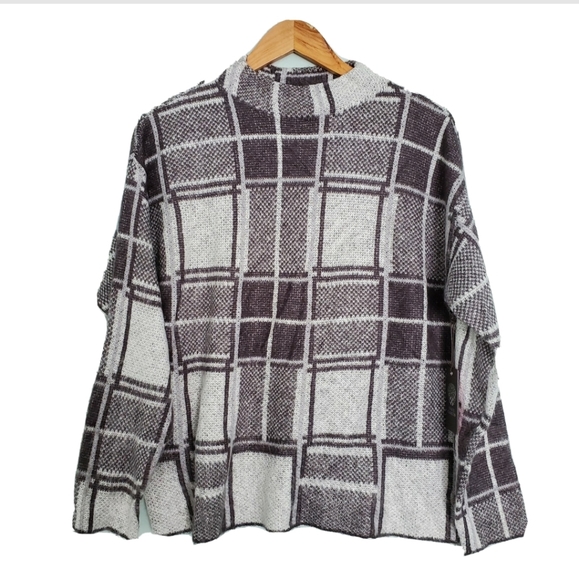 NWT Vince Camuto Gray Plaid Mock Neck Sweater - Picture 2 of 5